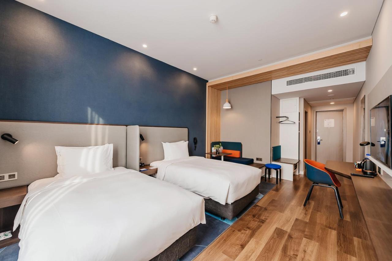 Holiday Inn Express Taizhou Cmc By Ihg Kültér fotó
